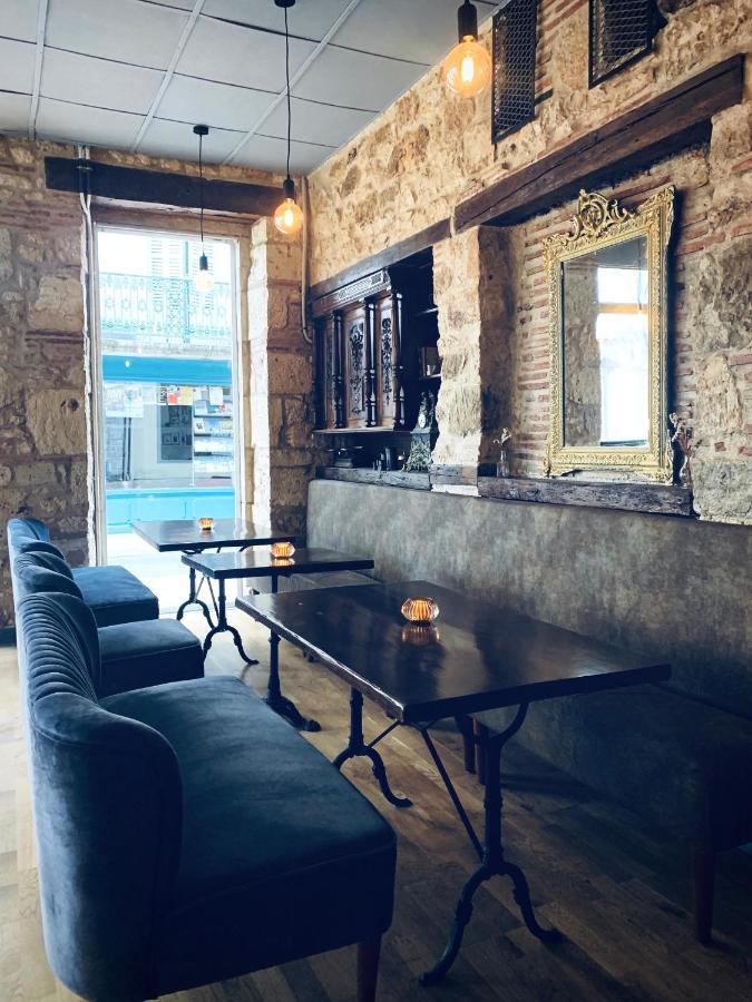 Castillonnès L'Entree Chambres D'Hotes Bar & Restaurant מראה חיצוני תמונה