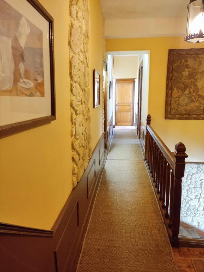Castillonnès L'Entree Chambres D'Hotes Bar & Restaurant מראה חיצוני תמונה