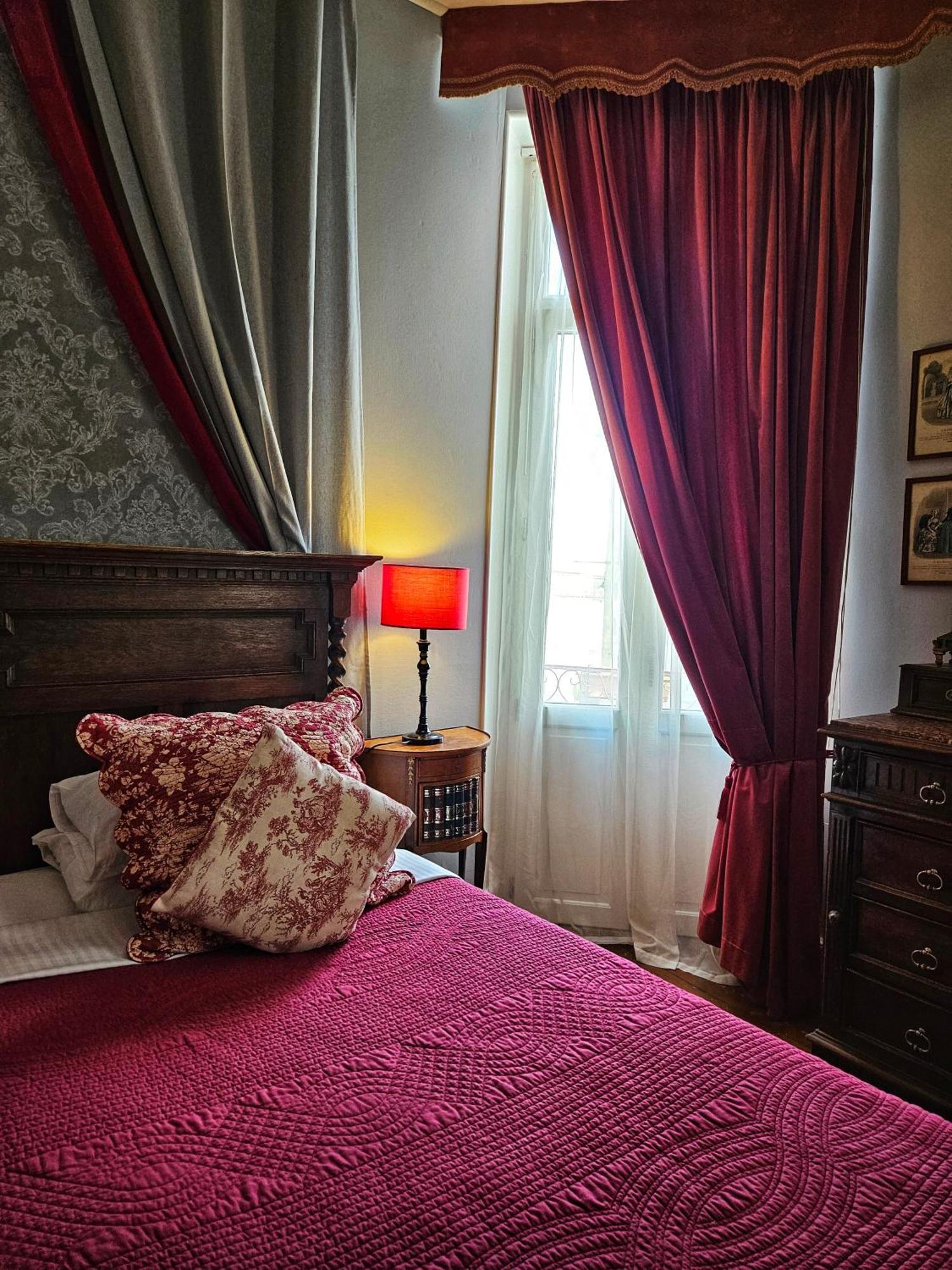 Castillonnès L'Entree Chambres D'Hotes Bar & Restaurant מראה חיצוני תמונה